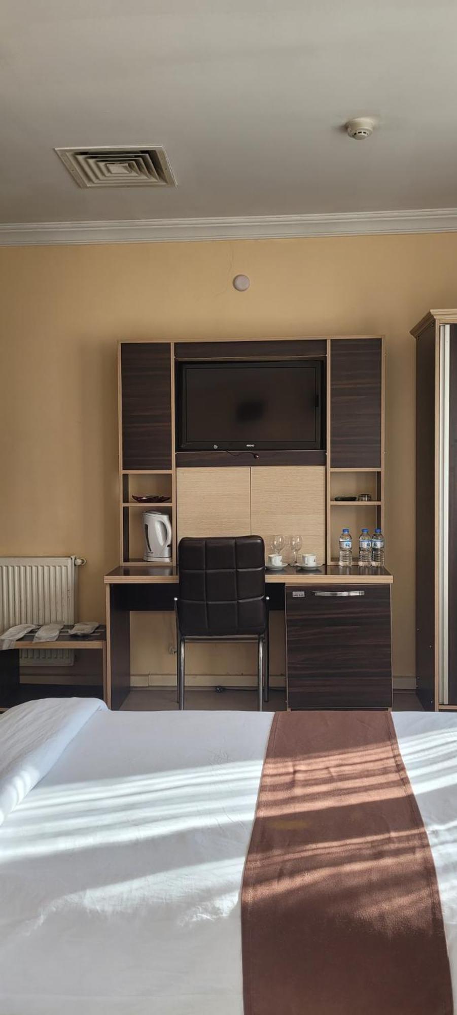Guengoeren Hotel Kars Esterno foto